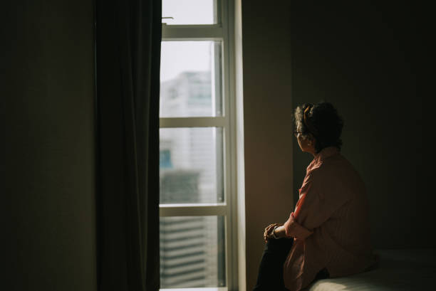 Người già cô đơn: Nguyên nhân chính dẫn đến trầm cảm