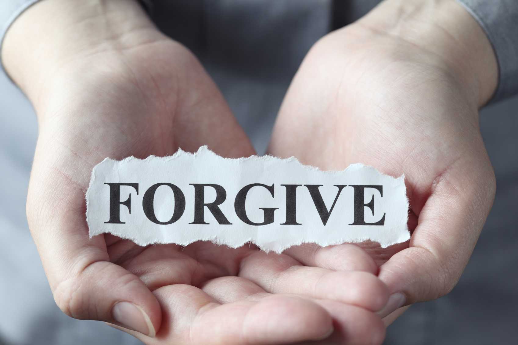 Hãy cố gắng tha thứ để giải thoát cho chính mình
