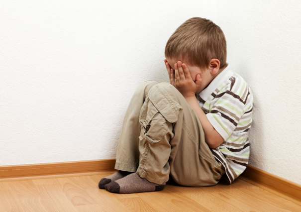 Những đứa trẻ bị tổn thương thời thơ ấu thường có lòng tự trọng thấp