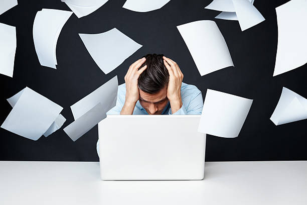Tâm lý căng thẳng, stress kéo dài do áp lực công việc dễ gây suy nhược thần kinh