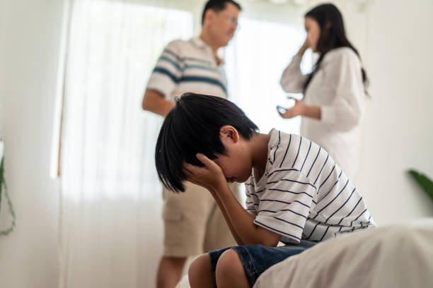 Cha mẹ nên làm gì để tránh con bị ảnh hưởng từ mâu thuẫn gia đình?