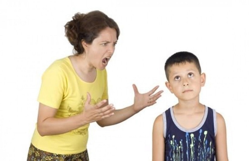 Đứa trẻ bị cha mẹ khinh thường sẽ trở nên vô cảm