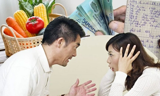 Một số nam giới nghĩ rằng chi phí trong gia đình là không đáng kể, vợ có thể lo được.
