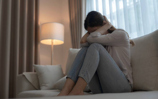 Chị em bị trầm cảm vì nhiều áp lực khác nhau sau khi chung sống ở nước ngoài